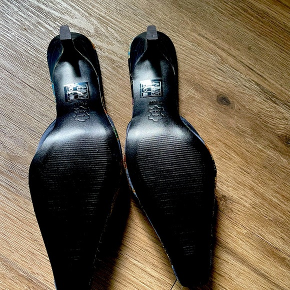 NEW RSVP Black Chinese Silk Heel w/box. 7.5M - Picture 4 of 9